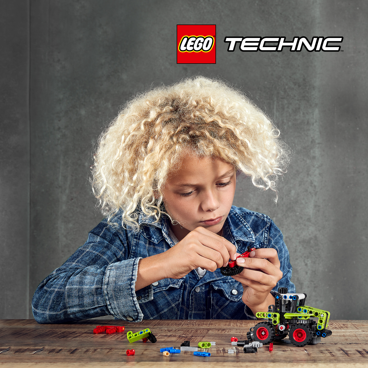 Úžasný model traktoru od LEGO® Technic