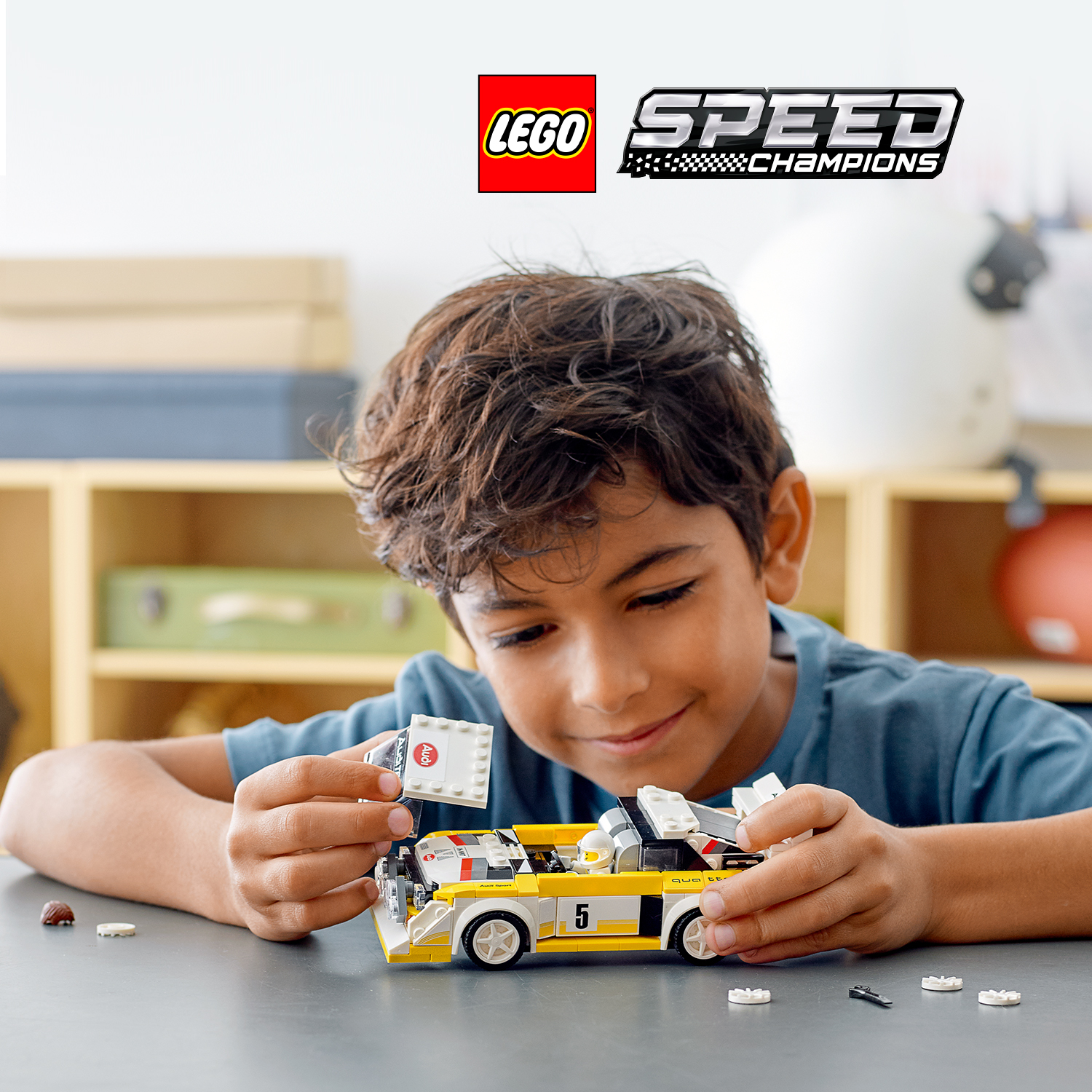Parádní klasické závodní auto značky Audi